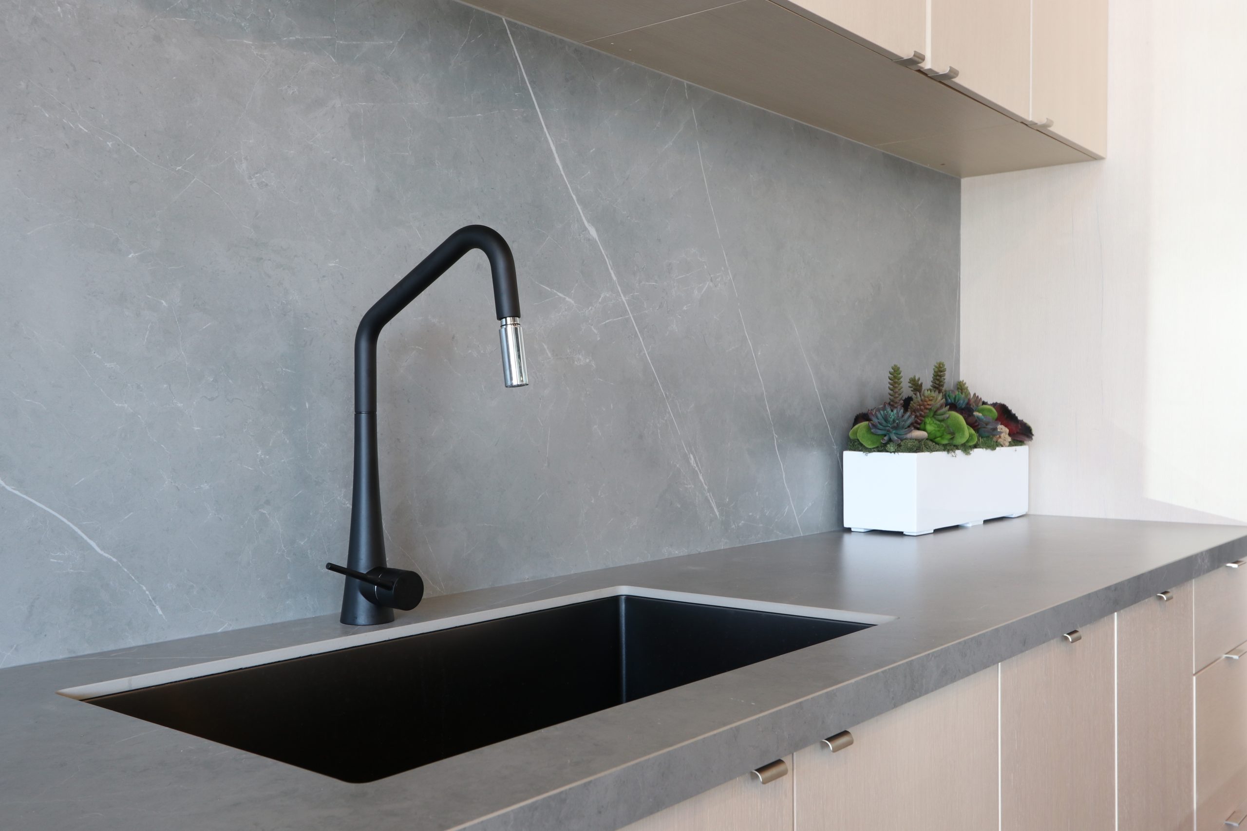 Can You Replace a Kitchen Sink Without Removing Countertop?